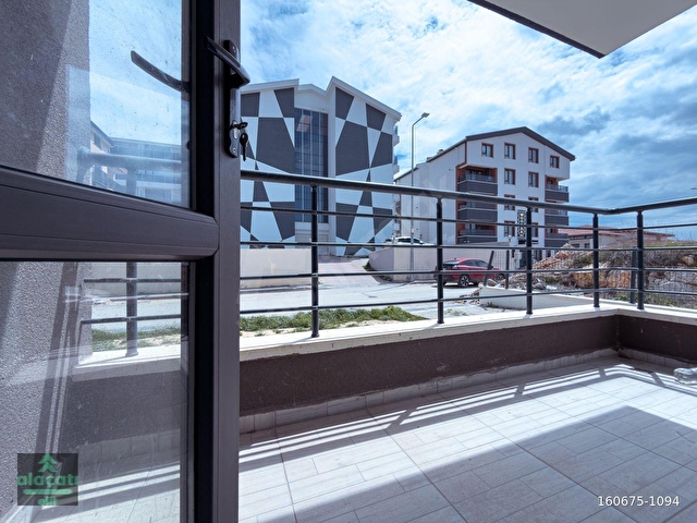 Kızılcaşar İncek Hattı Eşyalı 1+1 Geniş Balkon Bulvara Yakın - Görsel 12