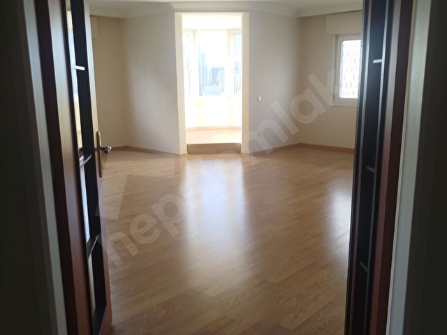 ATA BLOKLARINDA METROPOL CEPHE YÜKSEK KAT BOŞ FIRSAT 3+1 DAİRE - Görsel 12