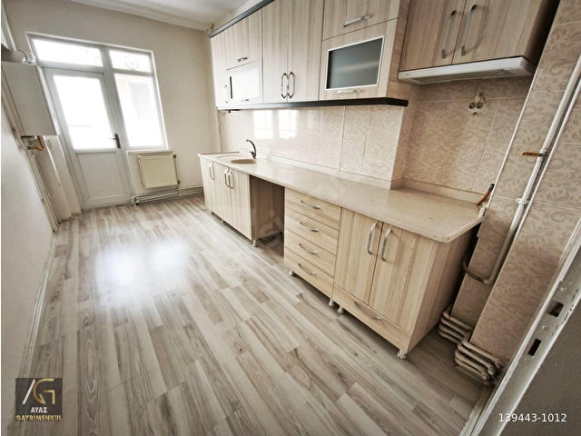 KEÇİÖREN ETLİK MAHALLESİNDE CADDE ÜZERİ ARA KAT MASRAFSIZ GENİŞ M2Lİ 3+1 DAİRE