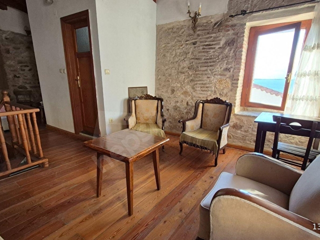 AYVALIK MERKEZDE TARİHİ DOKUDA KİRALIK EŞYALI MÜSTAKİL EV - Görsel 15