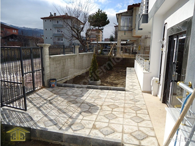 EGEMENDEN  TOKAT İLİ PAZAR İLÇESİNDE  ŞEHİR MERKEZİNE YAKIN DEVLET HAS.YANI SIFIR BİNADA SATILIK 2+1 - Görsel 6