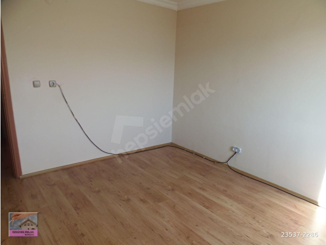 BORNOVA EVKA3 DE ÜÇ ODA SALON SÜPER MANZARALI,DOĞALGAZLI,HAZIR MUTFAKLI,TERTEMİZ DAİRE - Görsel 9