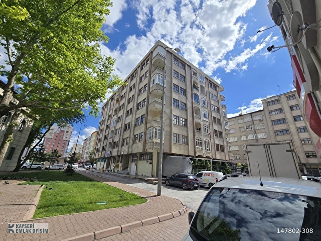 SAHABİYE MAH.3+1 GENİŞ KİRALIK DAİRE - Görsel 3