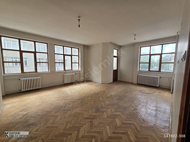 SAHABİYE MAH.3+1 GENİŞ KİRALIK DAİRE - Görsel 12