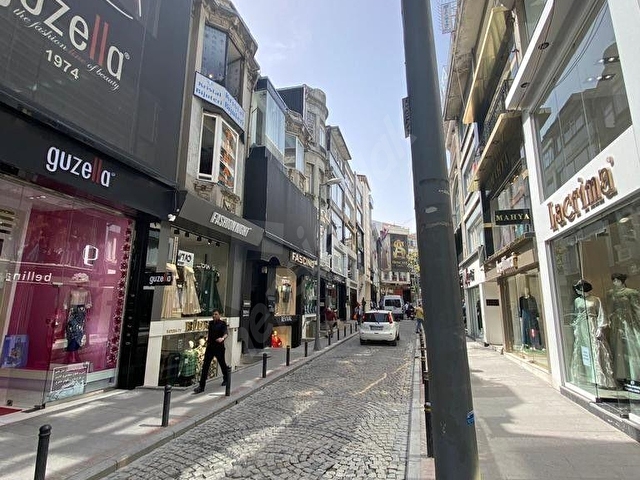 Nişantaşı Metroya Yakın  2+1 Mobilyalı Şık Daire - Görsel 2