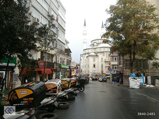 mecidiyekoy ziraat bankasina yakin 95 m2 2 1 ferah temiz ofis