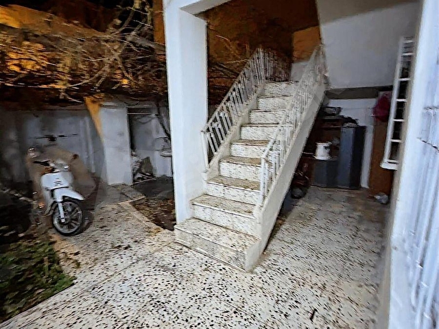 İşlek Cadde Üzerinde Dükkan +4 kat imar izinli Kelepir Daire - Görsel 6