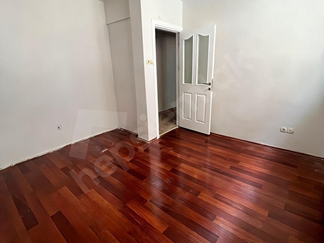Üsküdar Doğancılarda İçi Bakımlı Balkonlu 2+1 65m² Satılık Daire - Görsel 2