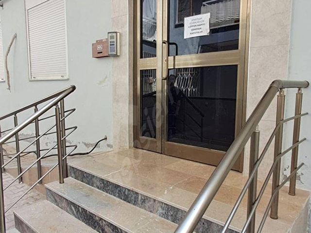 Cumhuriyette 2+1 Doğalgazlı Kapalı Otoparklı Arakat Daire - Görsel 2