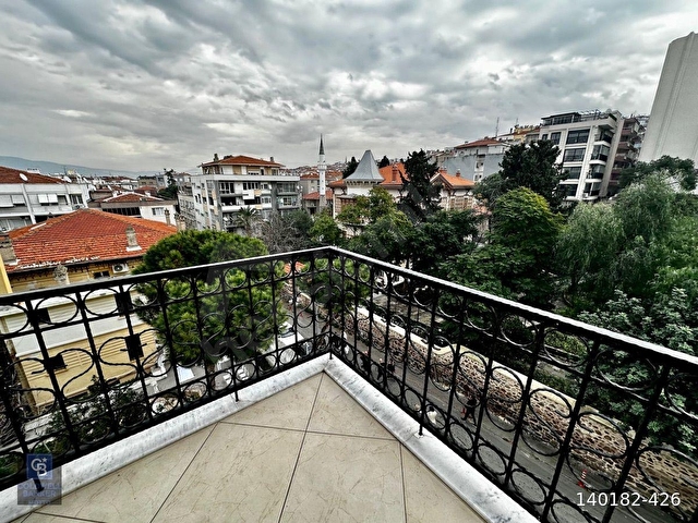 Türk Koleji Yanında Tadilatlı Geniş 130 m2 3+1 Satılık Daire - Görsel 12