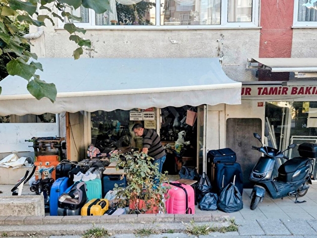 TANZİMAT SOKAKTA ÖN KULLANIMLI YATIRIMLIK 18 M2 KÖŞE DÜKKAN