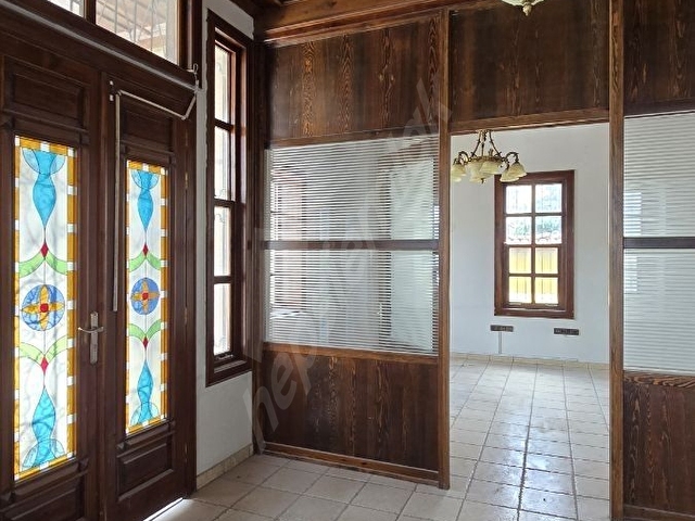 SURİÇİ ÇARŞISI YANI TİCARİ RUHSATLI KİRALIK MÜSTAKİL KONAK
