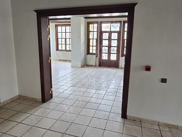 SURİÇİ ÇARŞISI YANI TİCARİ RUHSATLI KİRALIK MÜSTAKİL KONAK - Görsel 11