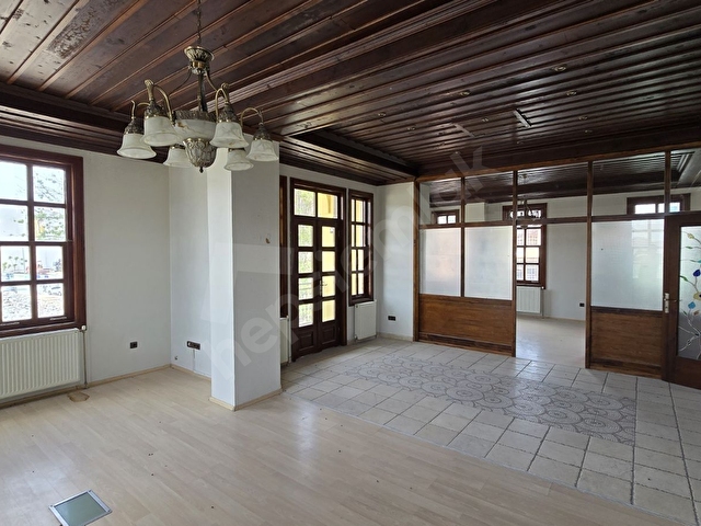 SURİÇİ ÇARŞISI YANI TİCARİ RUHSATLI KİRALIK MÜSTAKİL KONAK - Görsel 19