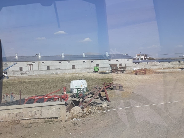 Satilik 2 Katli Villa Ve Besi Ciftligi 85948 42 Hurriyet Emlak