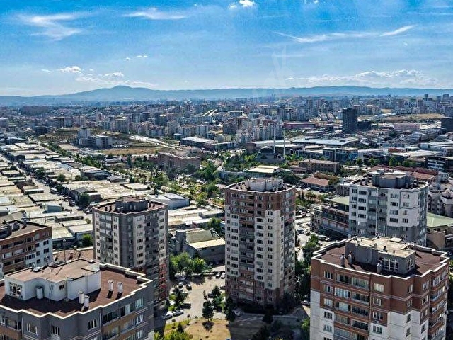 MÜCEVHER SİTESİNDE YAPILI, MASRAFSIZ, PEYZAJ CEPHELİ 3+1 ARA KAT
