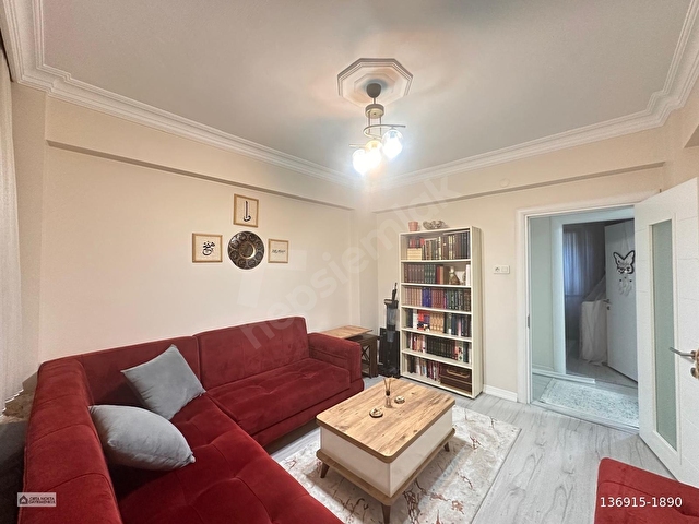 RAMİ YENİMAHALLEDE MÜKEMMEL KONUMDA, MASRAFSIZ 3+1 FIRSAT DAİRE - Görsel 4