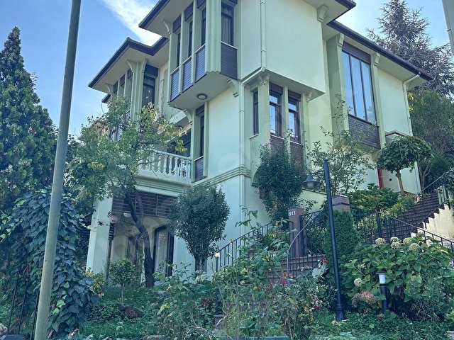 SAPANCA GÖL EMLAKTAN GÖL MANZARALI HAVUZLU SİTE İÇİ MÜSTAKİL