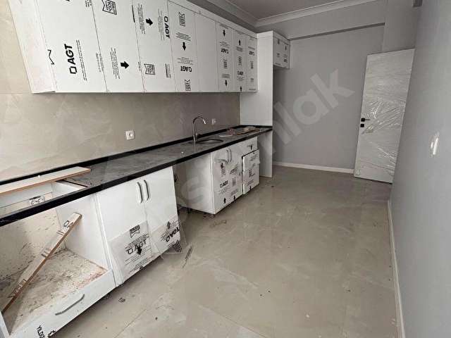 Merkezi Konum 2+1 90 M2 Net Sıfır Daire Metrobüse 5 DK - Görsel 4