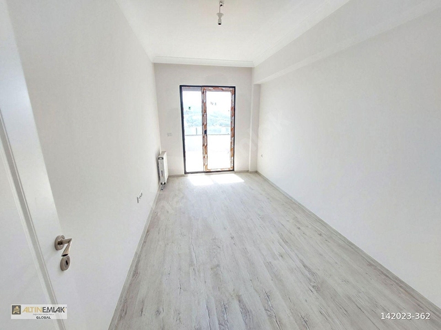 ALTIN EMLAKtan Panoramik Göl Manzaralı Geniş 4+1 Ara Kat Daire - Görsel 27
