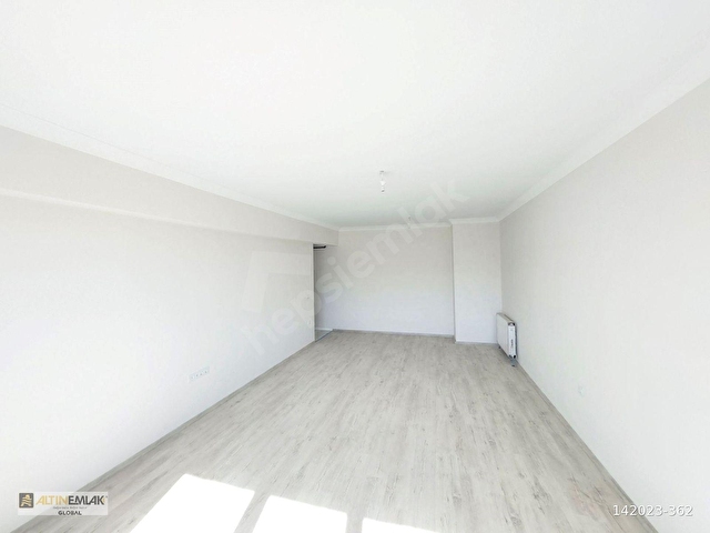 ALTIN EMLAKtan Panoramik Göl Manzaralı Geniş 4+1 Ara Kat Daire - Görsel 14