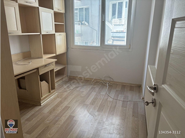 YEŞİLYURTTA DENİZ MANZARALI GENİŞ SALONLU 2+1 KİRALIK DAİRE - Görsel 8