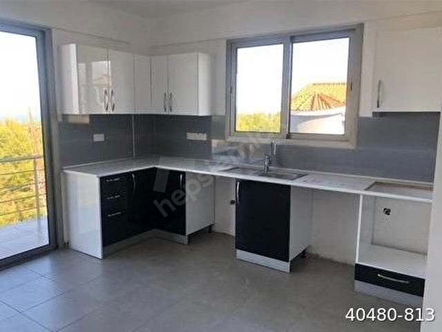 KIBRIS GİRNE SİTE 120m2 1+1 TERASLI DENİZ MANZARALI DAİRE - Görsel 3