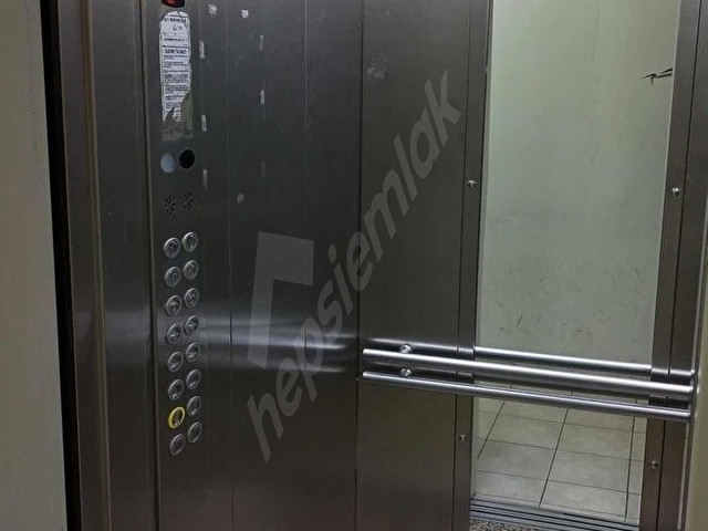 ATAŞEHİR K.BAKKALKÖY MAH. 3+1 KOMBİLİ BAKIMLI SATILIK LÜX DAİRE - Görsel 9