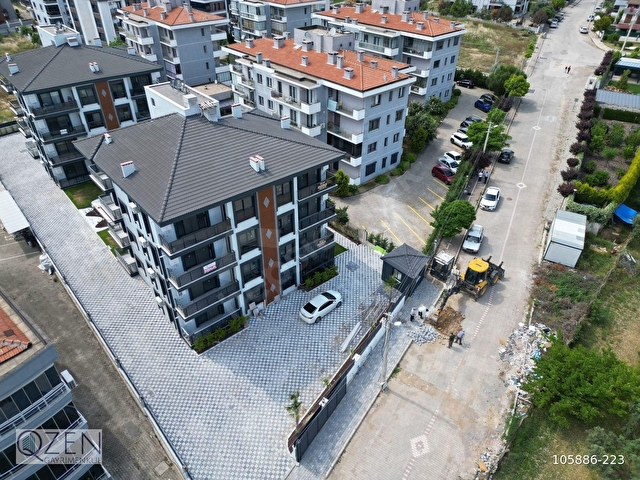 QZEN DEN HAVUZLU SİTE İÇİNDE EBEVEYN BANYOLU ARAKAT 2+1 DAİRE - Görsel 2