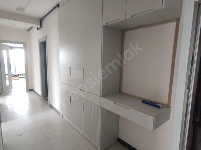 QZEN DEN HAVUZLU SİTE İÇİNDE EBEVEYN BANYOLU ARAKAT 2+1 DAİRE - Görsel 18
