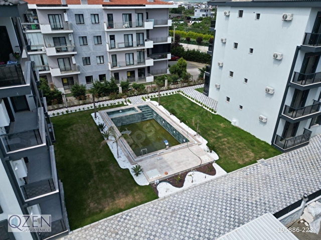 QZEN DEN HAVUZLU SİTE İÇİNDE EBEVEYN BANYOLU ARAKAT 2+1 DAİRE