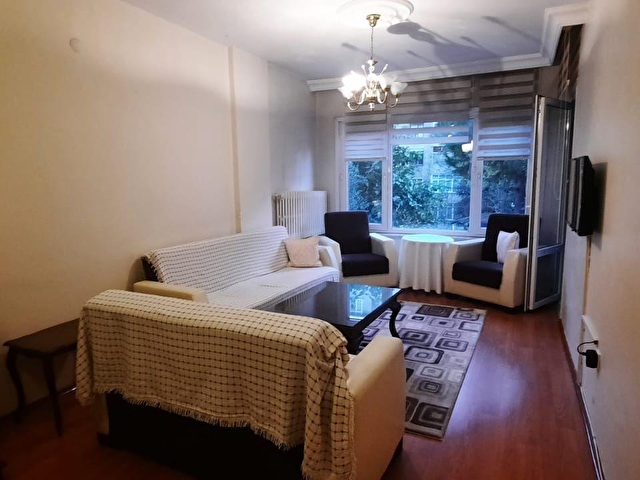Emekten Merdivenkoy Sair Arside Balkonlu Bakimli 95m2 2 1 7417 5445 Hurriyet Emlak
