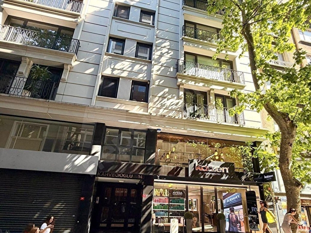 NİŞANTAŞI MERKEZDE GENÇ BİNADA FULL EŞYALI 1+1!