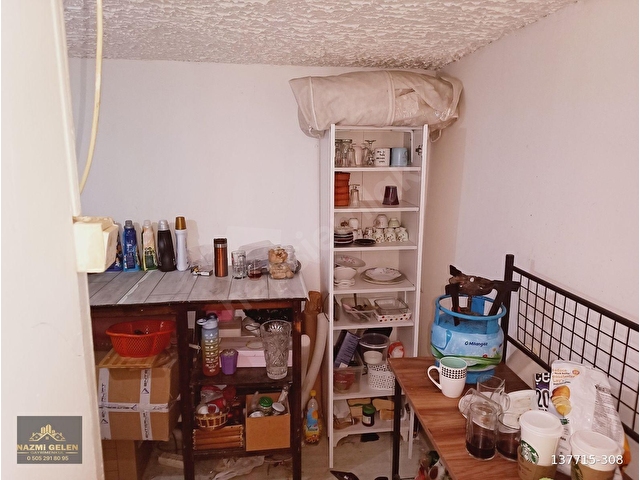 Alsancak Tarihi Simit Fırını Yakını Kiralık Geniş Rum evi - Görsel 11