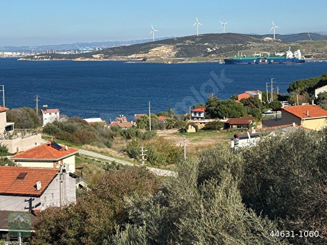 YENİFOÇA’DA SATILIK DENİZ MANZARALI ARSA