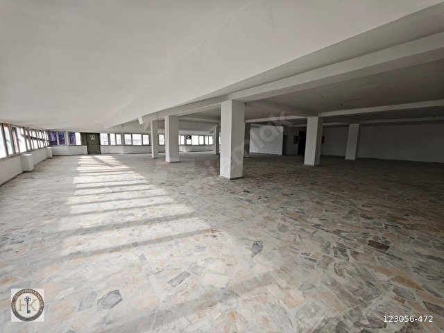 Sultangazi Cebeci Mahallesi Merkezi Konumda 400 m² Kiralık