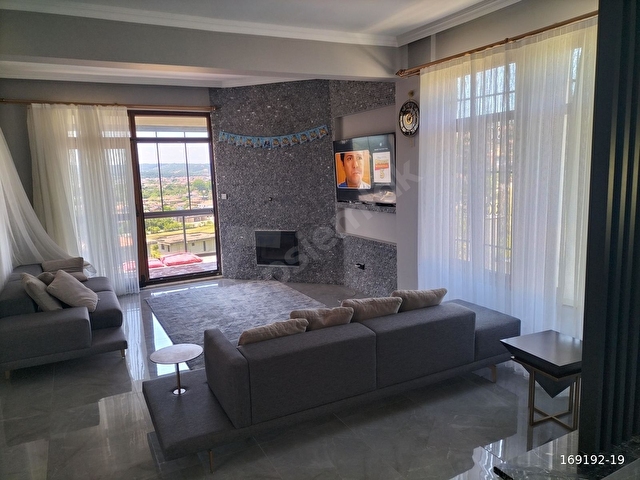ÇAVUŞTA SÜPER MANZARALI VE DEKORASYONLU 425m2 6+2 SATILIK VİLLA - Görsel 6