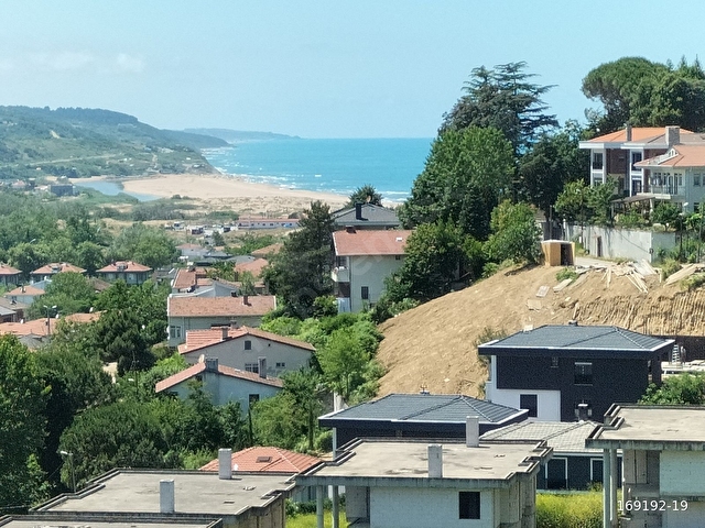 ÇAVUŞTA SÜPER MANZARALI VE DEKORASYONLU 425m2 6+2 SATILIK VİLLA - Görsel 30