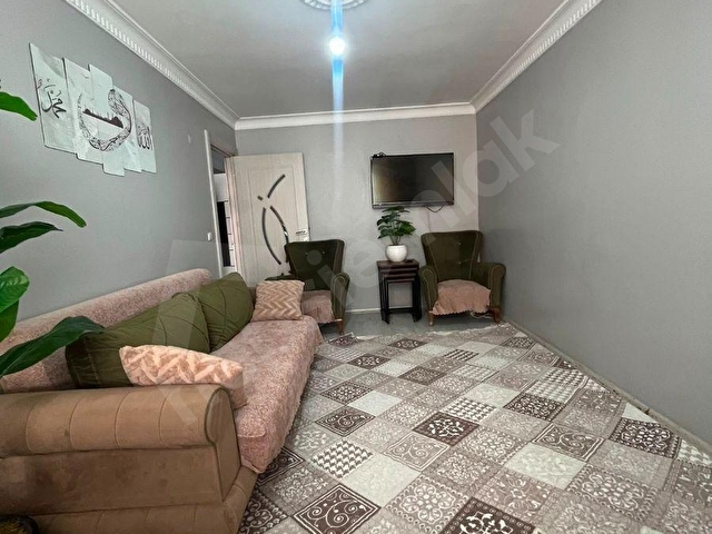 ESESNYURT PINAR MAHALLESİN DE SATILIK 2+1 ARAKAT ASANSÖRLÜ - Görsel 3