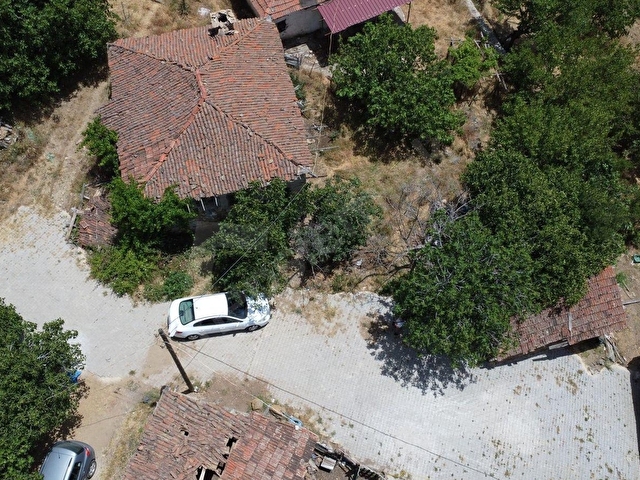 ÇANAKKALE BAYRAMİÇ KAYKILAR KÖYÜ 414 m2 MÜSTAKİL TAŞ KÖY EVİ