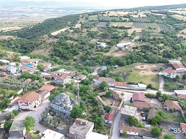 GÖNEN ÜZÜMLÜ’DE 440 m² AVLULU KÖY EVİ VE İMARLI ARSA - Görsel 15