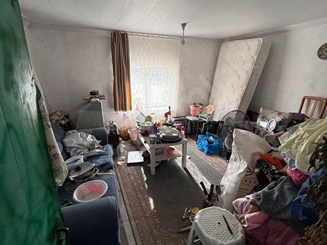 GÖNEN ÜZÜMLÜ’DE 440 m² AVLULU KÖY EVİ VE İMARLI ARSA - Görsel 14