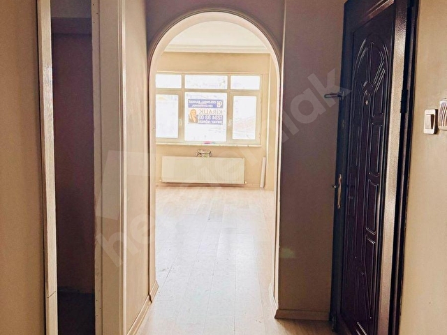 Beyoğlu Kasımpaşada 2+1 Kiralık Boş Daire - Görsel 4