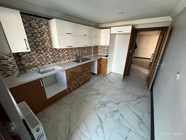 ÖĞERETMENDEN SİTE İÇİ ARA KAT 145m² EBEVEYN BANYOLU FIRSAT 3+1 - Görsel 9