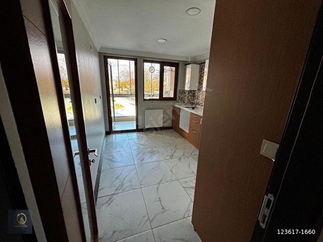 ÖĞERETMENDEN SİTE İÇİ ARA KAT 145m² EBEVEYN BANYOLU FIRSAT 3+1 - Görsel 4