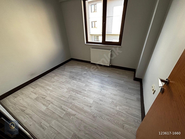 ÖĞERETMENDEN SİTE İÇİ ARA KAT 145m² EBEVEYN BANYOLU FIRSAT 3+1 - Görsel 13