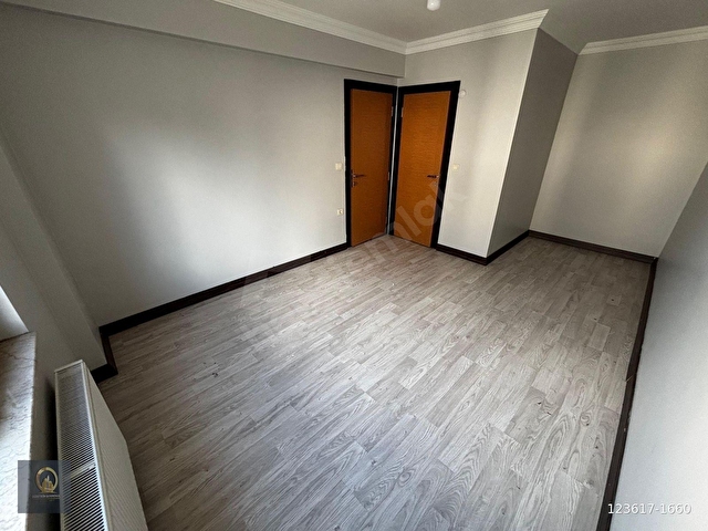 ÖĞERETMENDEN SİTE İÇİ ARA KAT 145m² EBEVEYN BANYOLU FIRSAT 3+1 - Görsel 12