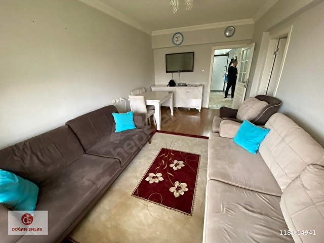 SOKULLU ANA CADDE ÜZERİ FULL EŞYALI YAPILI MASRAFSIZ KİRALIK DAİRE - Görsel 2