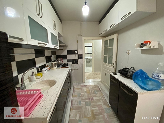 SOKULLU ANA CADDE ÜZERİ FULL EŞYALI YAPILI MASRAFSIZ KİRALIK DAİRE