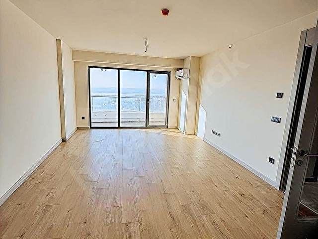 DEMİRLİFE GÖL DENİZ HAVUZ MANZARALI 2+1 127m2 SATILIK - Görsel 3